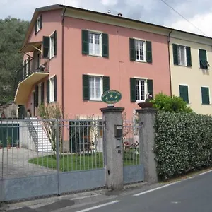 Couette-café Fattore, Levanto